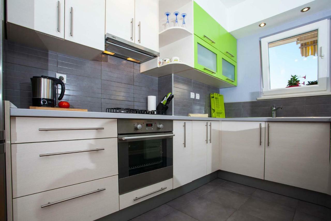 Apartment Sarena Makarska Eksteriør billede