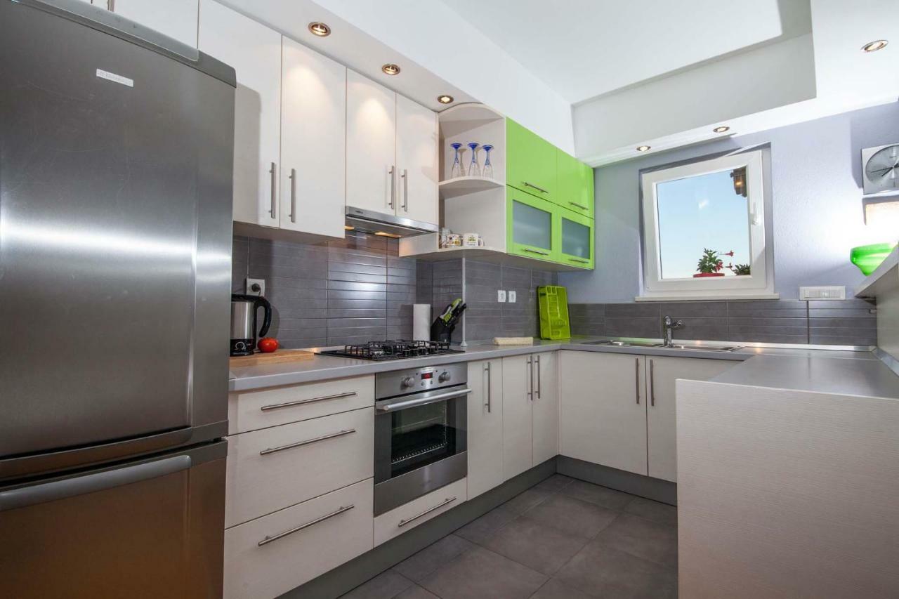 Apartment Sarena Makarska Eksteriør billede