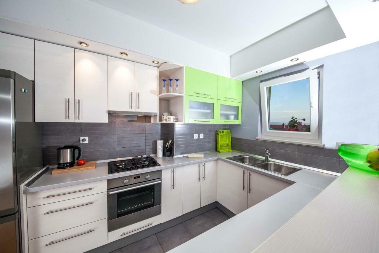 Apartment Sarena Makarska Eksteriør billede