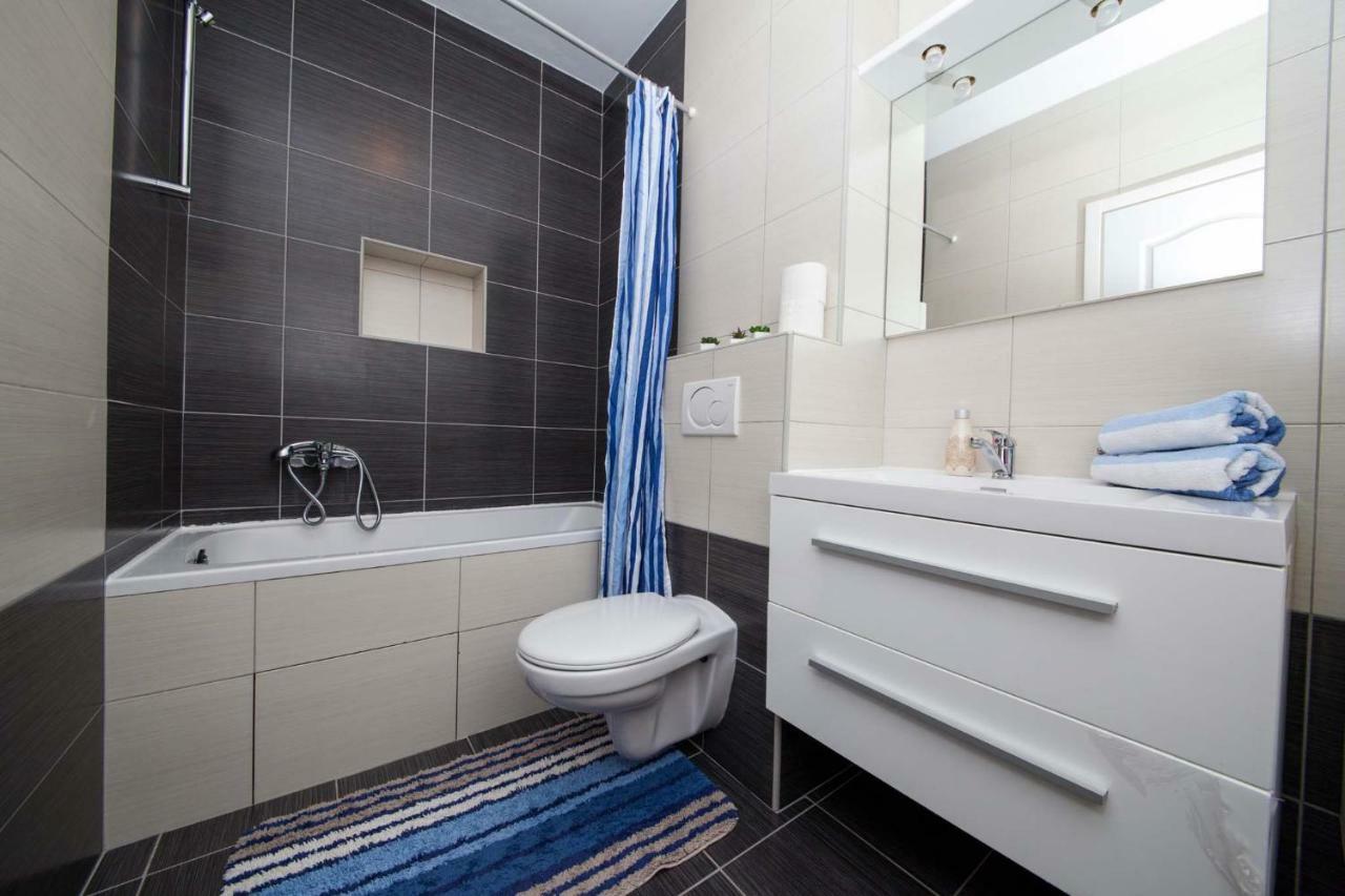 Apartment Sarena Makarska Eksteriør billede